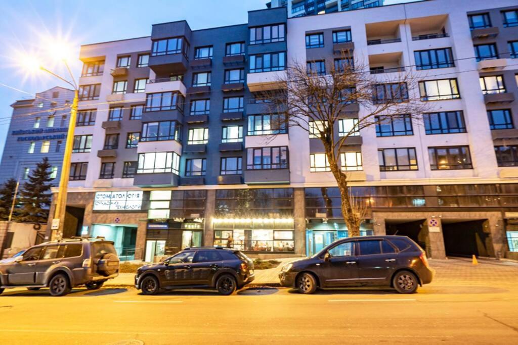 Loft Studio Near Smart Plaza Polytech, Center Kiev Luaran gambar